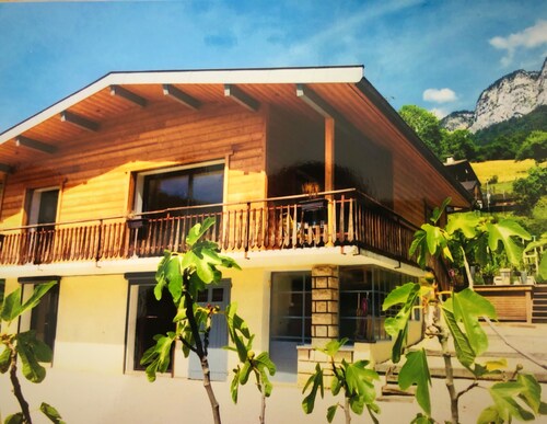 3 Bedroom Villa in Dingy-Saint-Clair