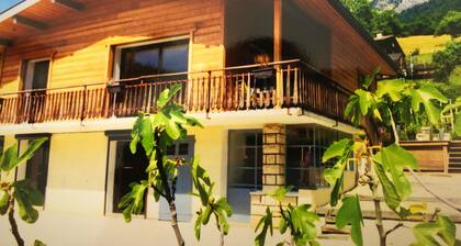 3 Bedroom Villa in Dingy-Saint-Clair