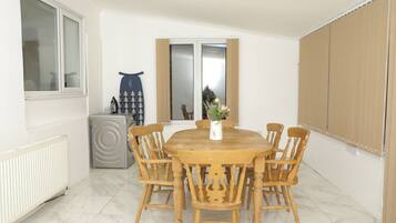 House, Multiple Beds | Private kitchen | Fridge, microwave, oven, stovetop