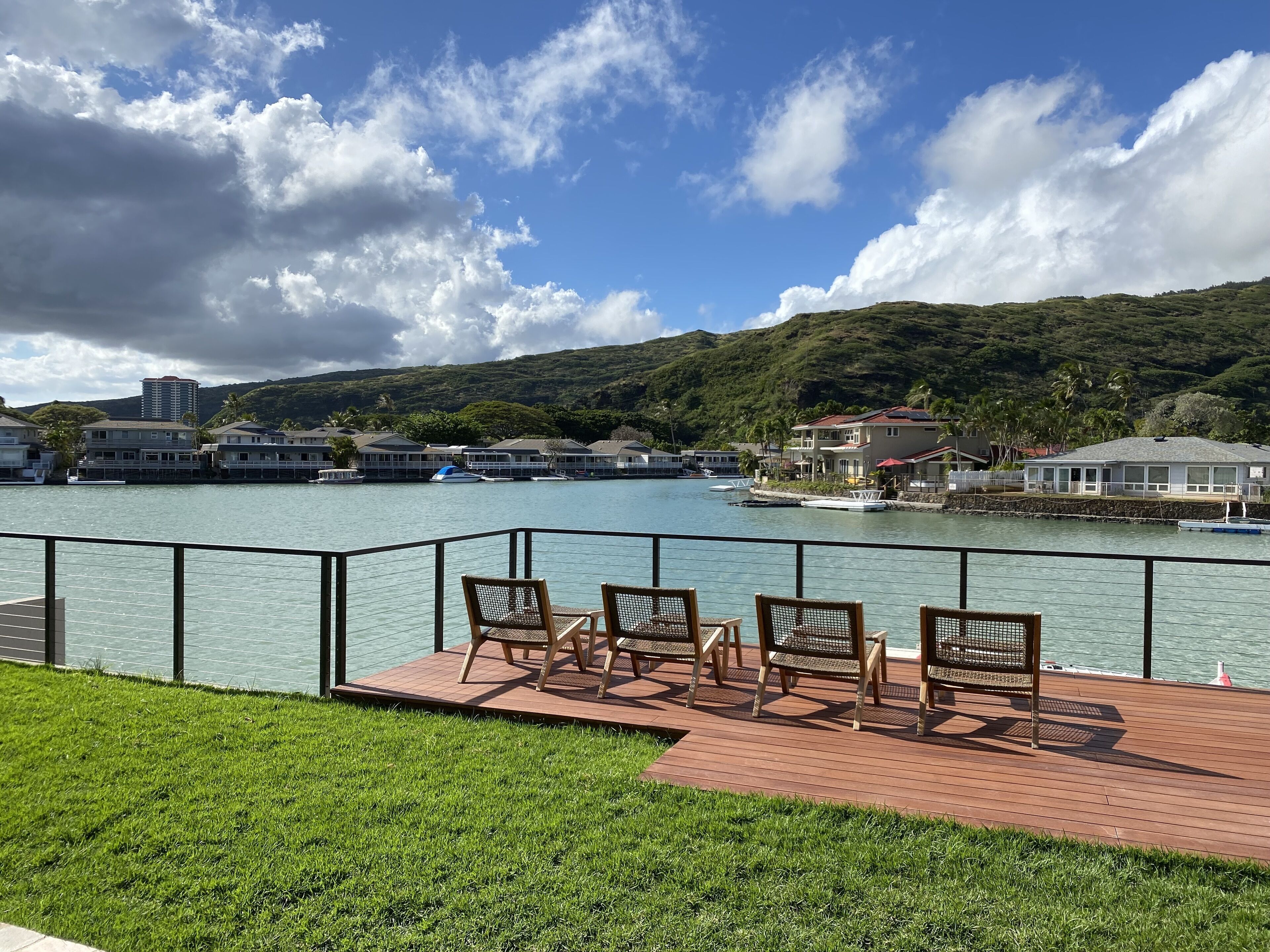 Upscale Mariana Front House - waterfront jacuzzi. - $12,000/mt