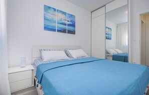1 bedroom, free WiFi, bed sheets
