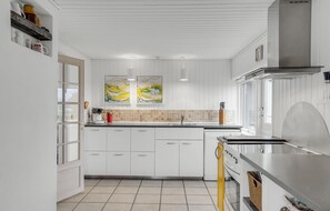 Kühlschrank, Ofen, Herdplatte, Geschirrspüler