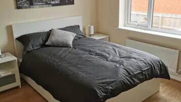 House | 3 bedrooms, free WiFi, bed sheets