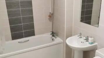 House | Bathroom | Shower, towels