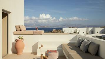 Chambre Confort, baignoire Ă jets, vue mer | Terrasse/Patio