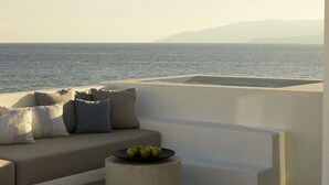 Comfort Room, Jetted Tub, Sea View | Pemandangan dari bilik