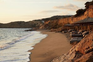 Private beach - Parocks Luxury Hotel & Spa (Paros)