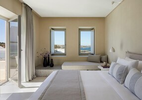 Comfort Room, Jetted Tub, Sea View | Minibar, in-room safe, desk, blackout drapes