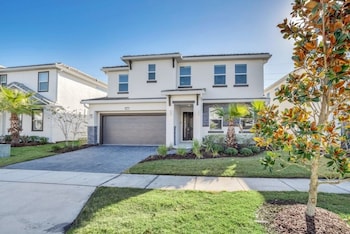 Amazing 9 Bedroom Sonoma Home Close To Disney 9 Villa by Redawni