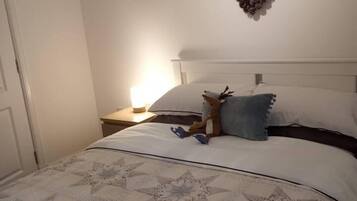 2 chambres, fer et planche Ă repasser, Wi-Fi gratuit, draps fournis