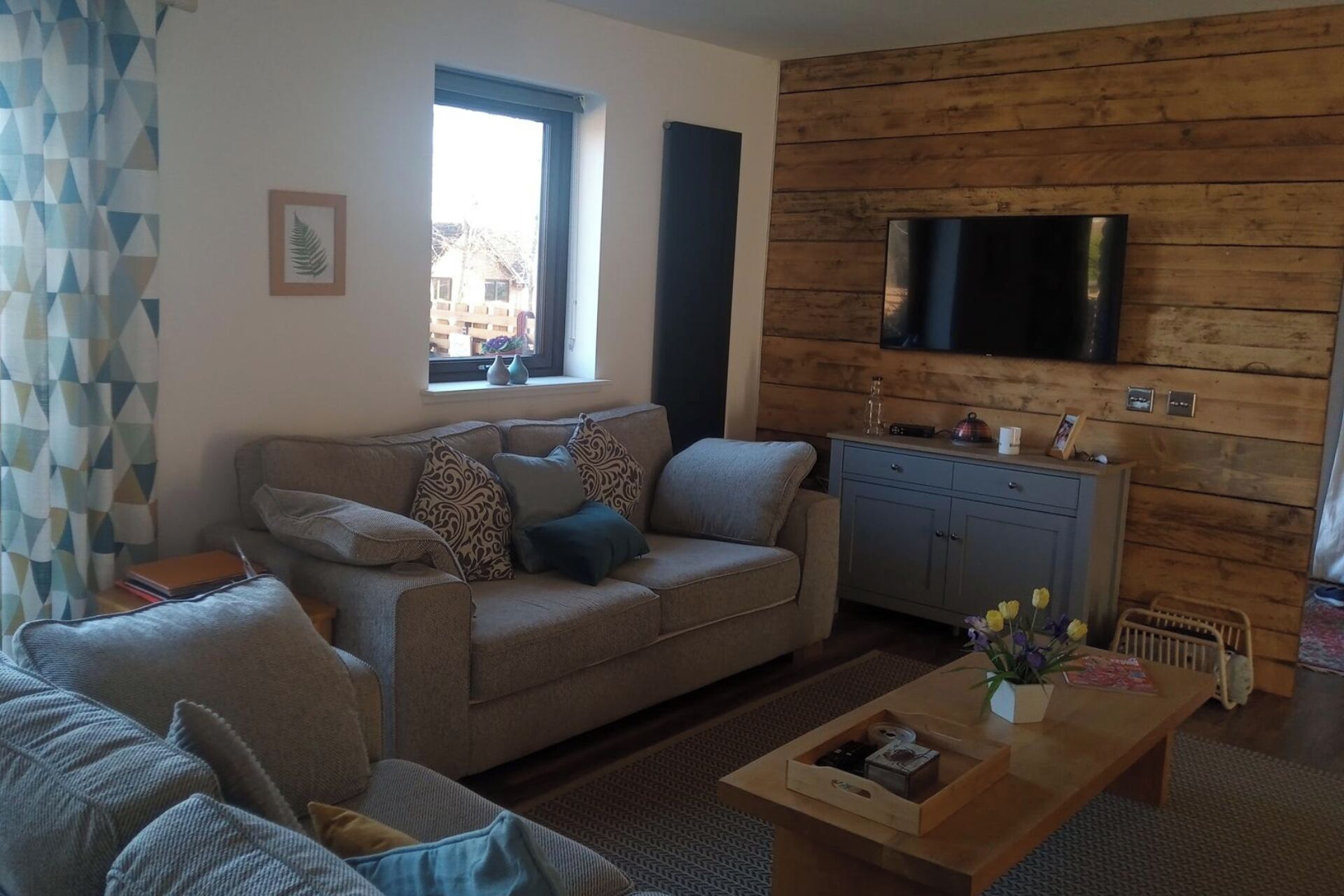 30-Zoll-Fernseher mit Kabelempfang