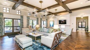 Townhome, 5 Bedrooms | Living room