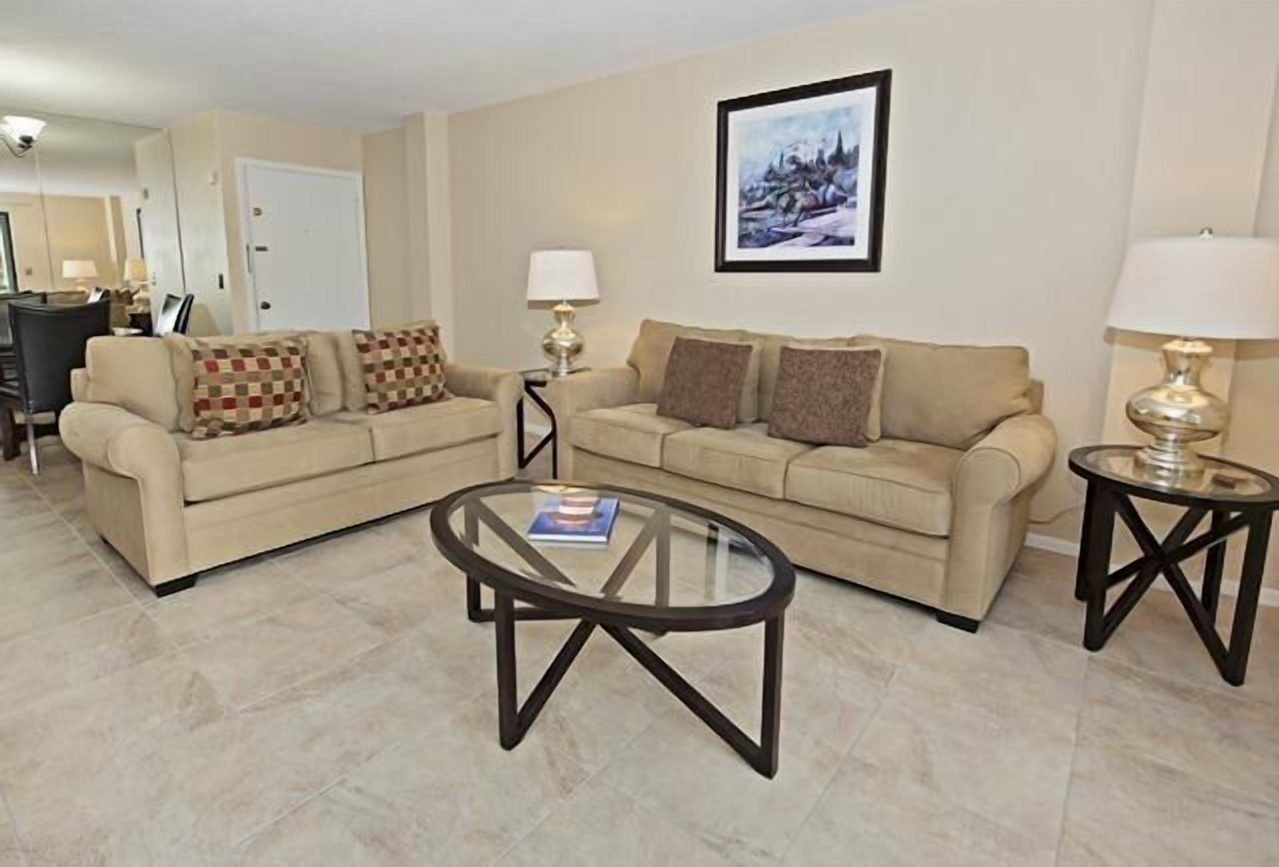 Second-Floor Villa w/ Full kitchen, Steps from Marina Shops & Dining