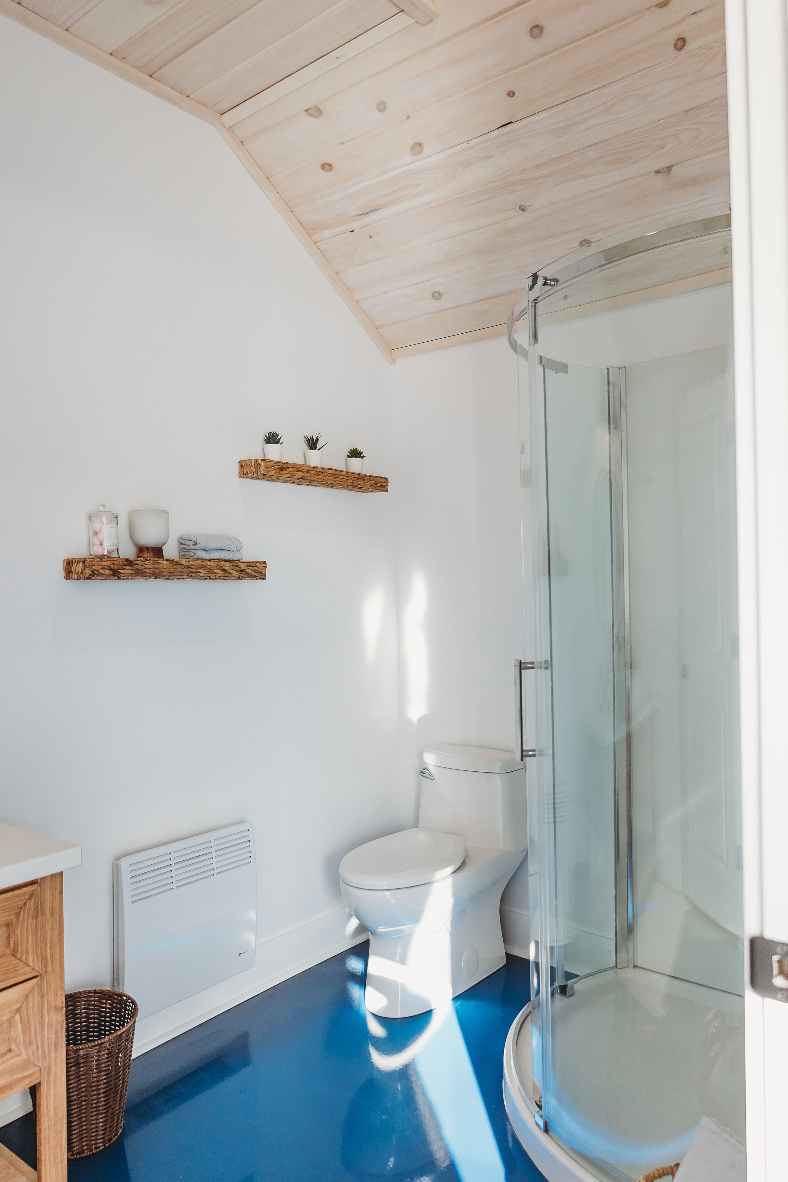 Suihku, pyyhkeet, saippua, sampoo