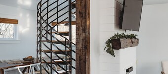 Stunning Guesthouse in historic Georgetown w/hot tub!