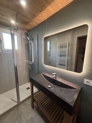 Bathtub
