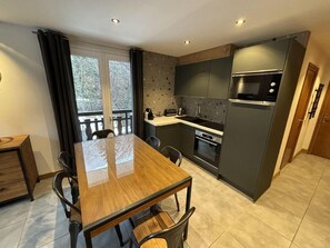 Fridge, microwave, oven, dishwasher - 50m from shops, 1st floor, sauna, balcony, ski locker, 41m², Valloire (Valloire)