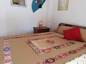 1 bedroom, iron/ironing board, travel cot, bed sheets