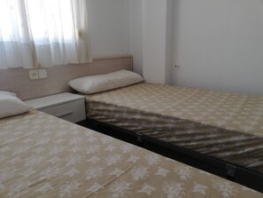 3 chambres, fer et planche à repasser, draps fournis