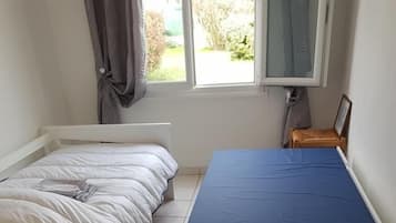 3 slaapkamers, een strijkplank/strijkijzer, gratis wifi