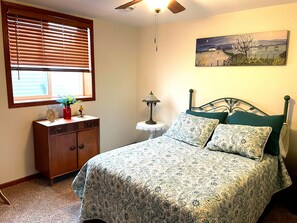 4 habitaciones, escritorio, tabla de planchar con plancha y wifi gratis 