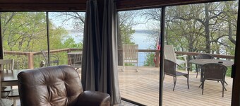 Beautiful, Majestic Log Cabin Large Game Room and Lake View