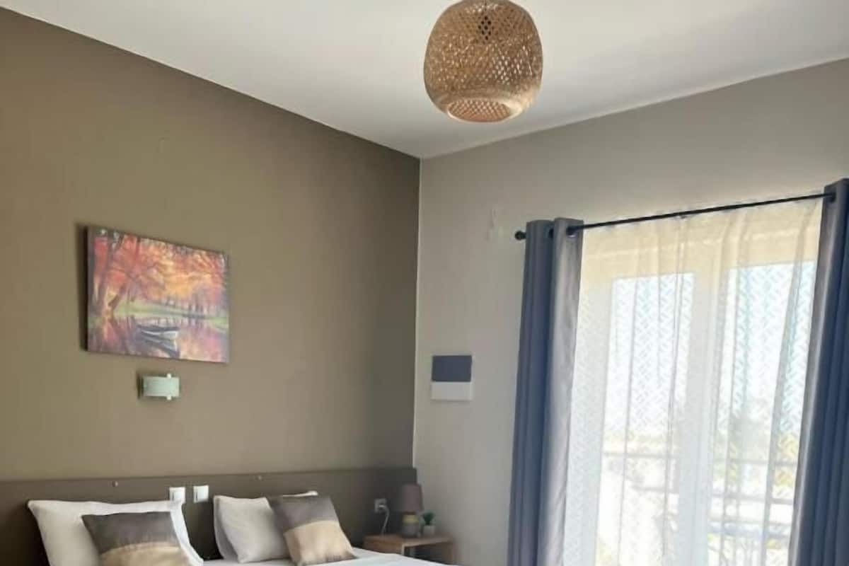 Standard Double or Twin Room | Laptop workspace, blackout drapes, soundproofing