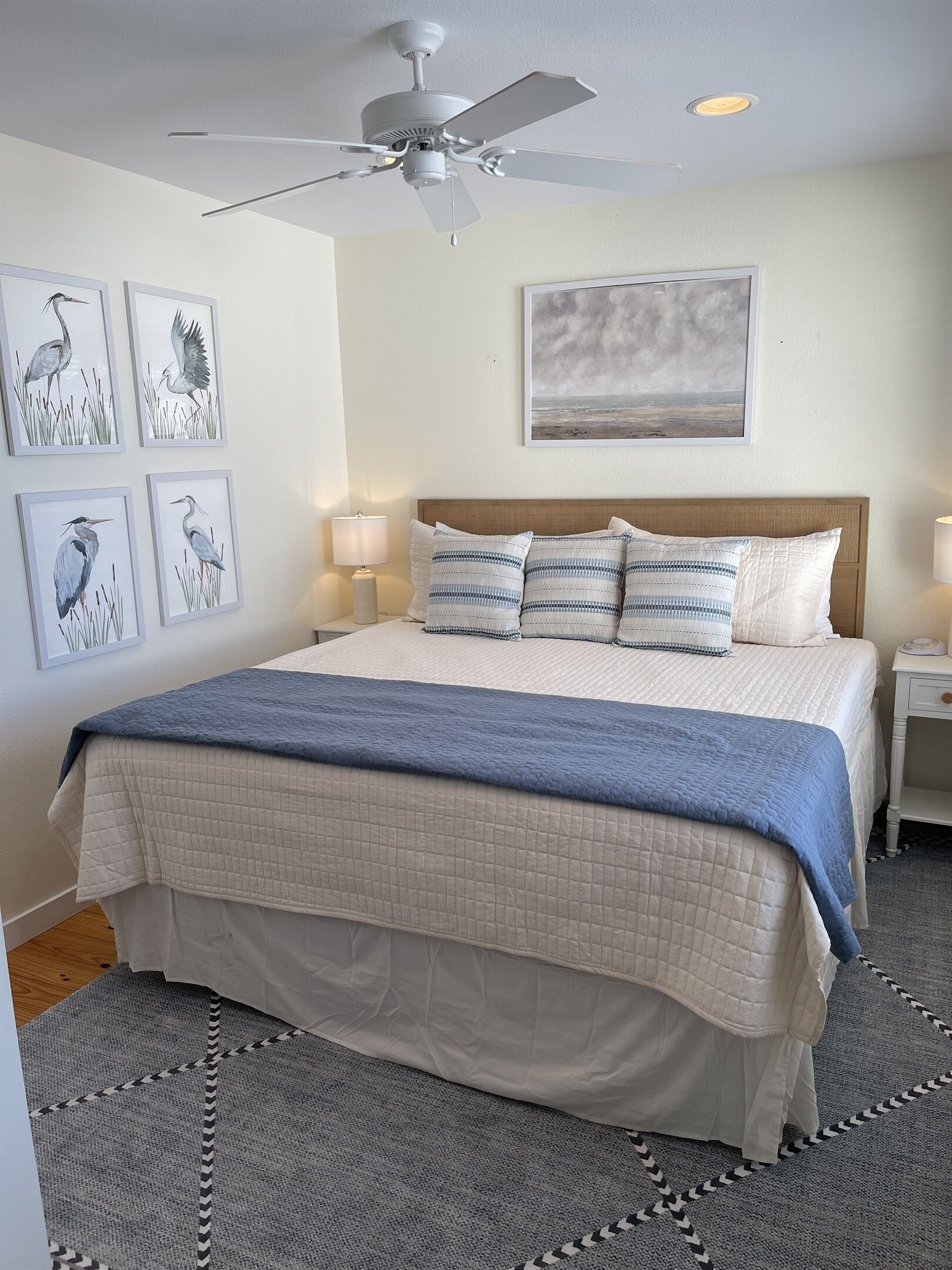 4 soverom, strykejern/-brett, wi-fi (inkludert) og sengetøy