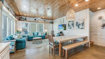 Smart TV, DVD player