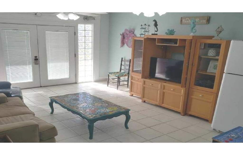 Beachside Blessings (1 Block From the Beach!)