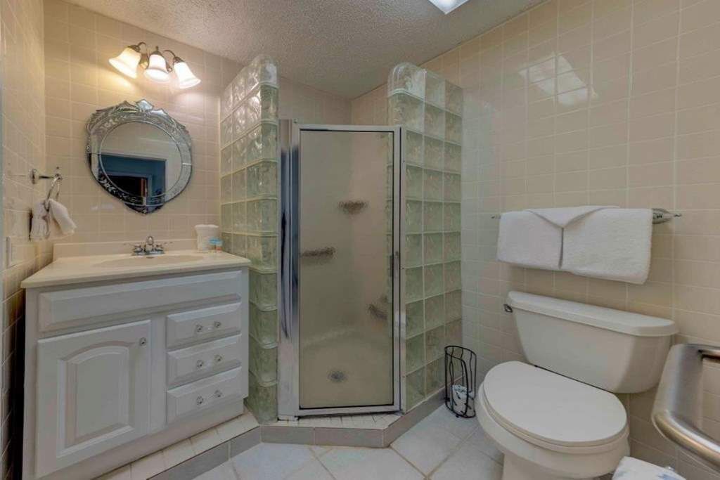 Beachside Blessings (1 Block From the Beach!)