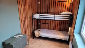 3 soverom, strykejern/-brett, wi-fi (inkludert) og sengetøy