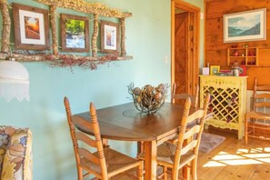 Dining - 3 Deer - Amazing View - Fireplace (Blairsville)
