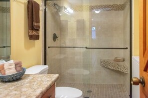 Shower, hair dryer, towels - 3 Deer - Amazing View - Fireplace (Blairsville)