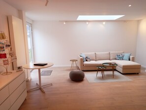 Télévision à écran plat