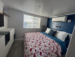2 bedrooms, free WiFi, bed sheets - Tiny House on Sunset Point - Back Bay (Virginia Beach)