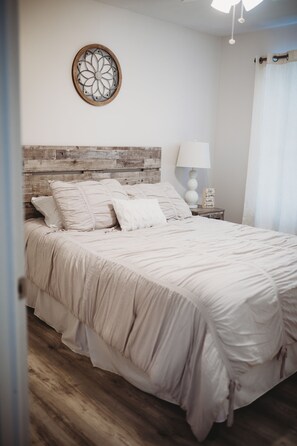 3 bedrooms, iron/ironing board, free WiFi, bed sheets