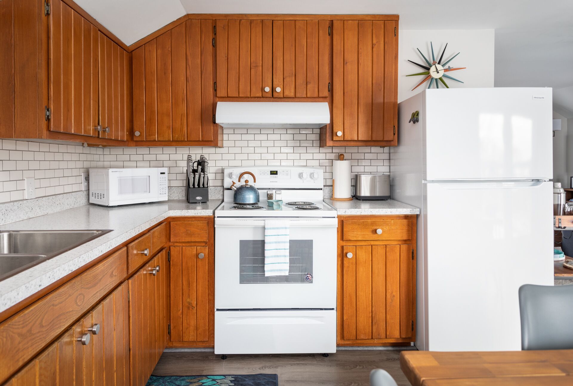 Beautifully Renovated 2 bedroom, 1 bath charmer