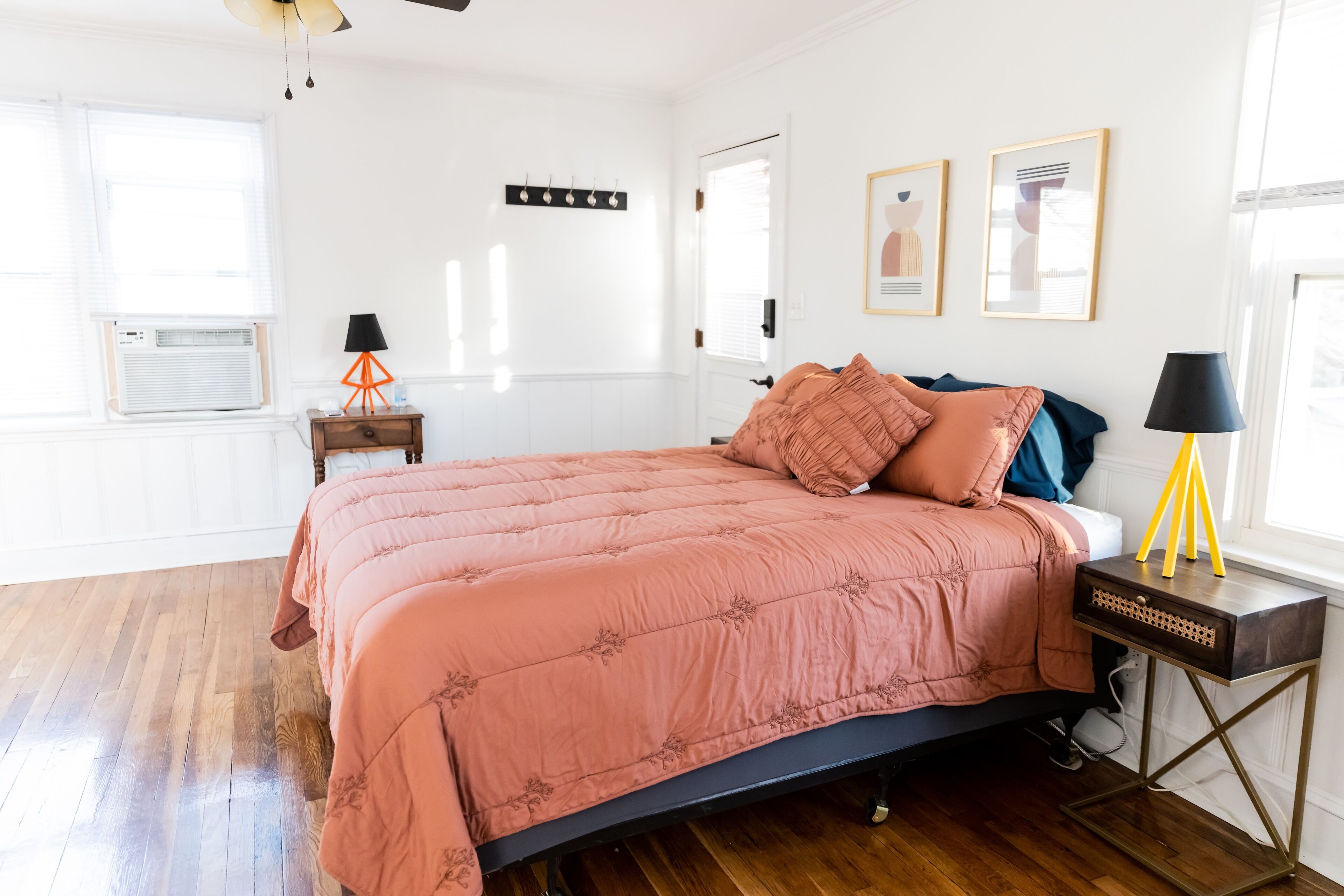 Quiet well lit studio loft just minutes from historical downtown.