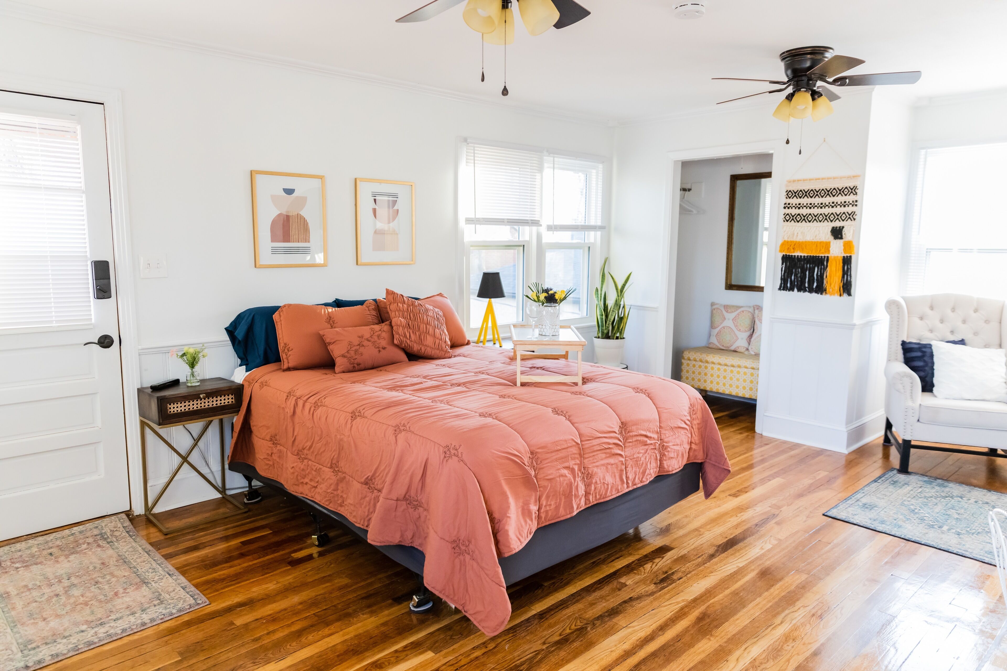 Quiet well lit studio loft just minutes from historical downtown.