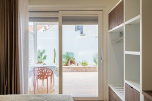 Frette Italian sheets, premium bedding, down duvets, memory-foam beds - B&B Rais Luxury Rooms (Vieste)