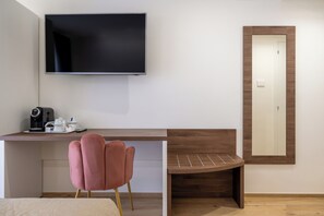 ห้องลักซ์ชัวรี่ทริปเปิล | 1 ห้องนอน, ผ้าปูที่นอน Frette จากอิตาลี, เครื่องนอนระดับพรีเมียม