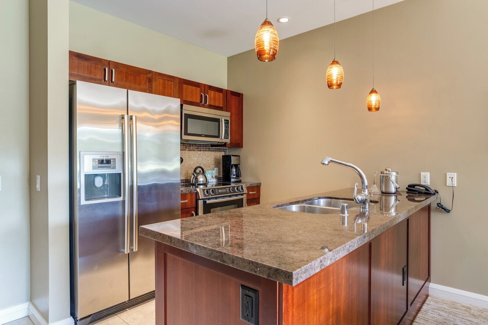 Microwave, oven, dishwasher, coffee/tea maker