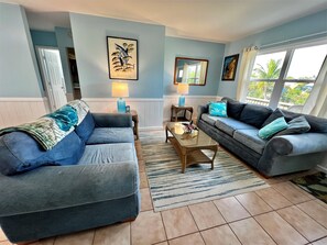 Smart TV -  Aly’s Hideaway: Exceptional Value -  2BR Green Turtle Cay Home with Dock Slip (Green Turtle Cay)