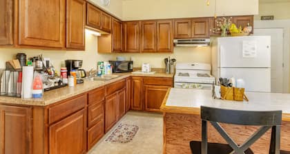 Wild Acres Farm, Fishery and Hunting Preserve - Lodge