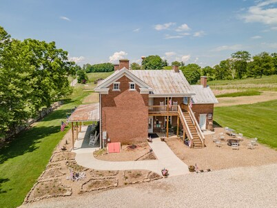 Wild Acres Farm, Fishery and Hunting Preserve - Lodge