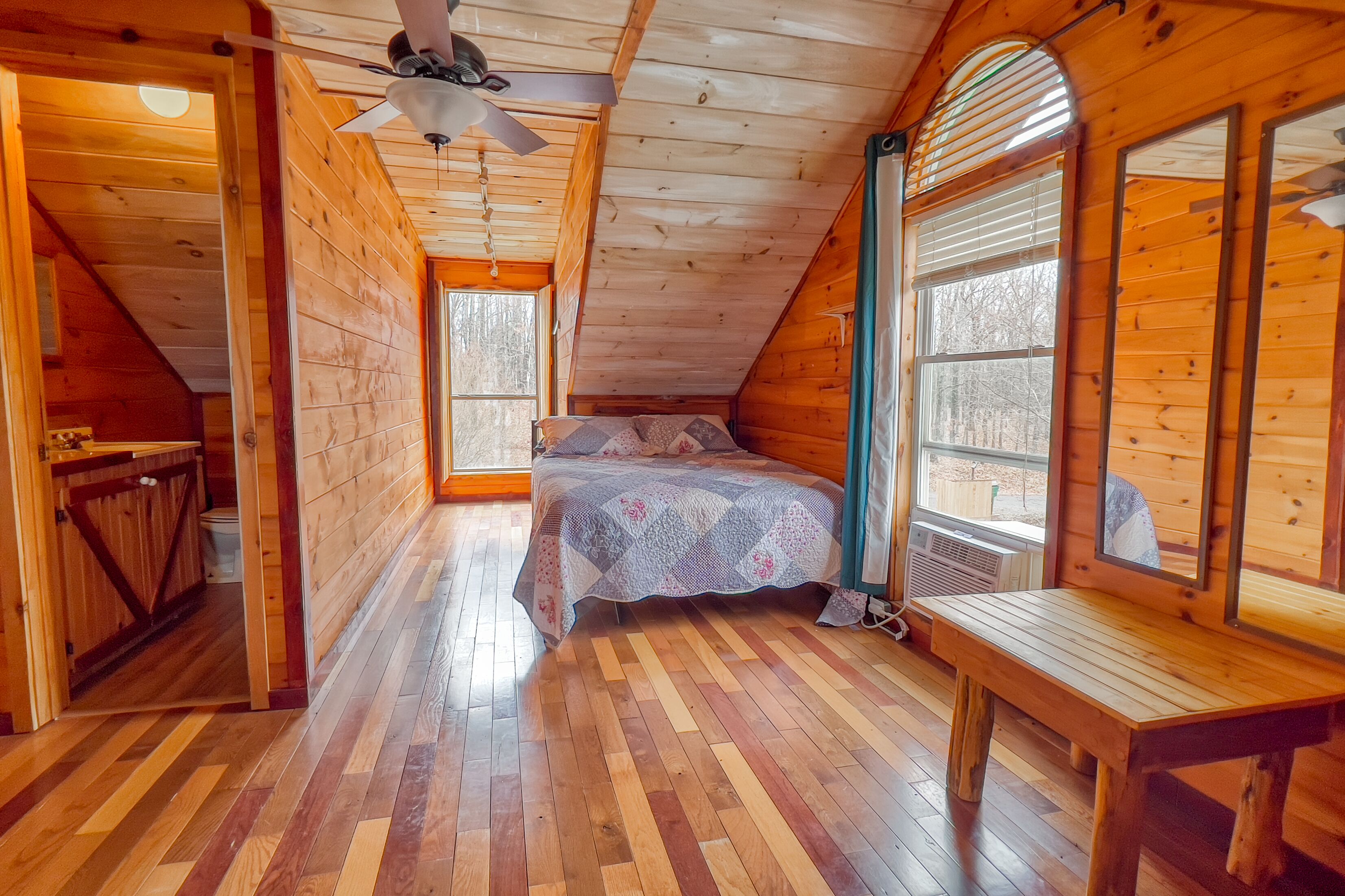 The Mountain Crest Cabin