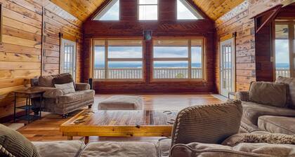 The Mountain Crest Cabin