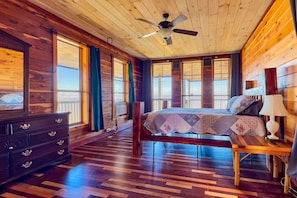 4 bedrooms, iron/ironing board, travel crib, free WiFi