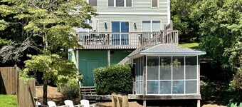 Prime, Peaceful Waterfront Location! Big, clear water views! Fire table!